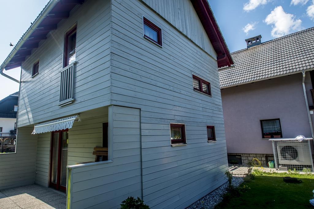 Apartments And Holiday Home Grohar 크라니스카고라 외부 사진
