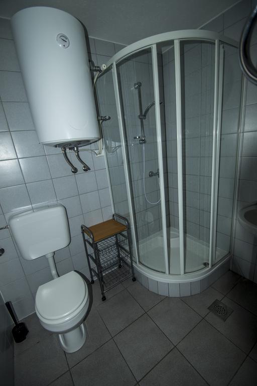 Apartments And Holiday Home Grohar 크라니스카고라 외부 사진